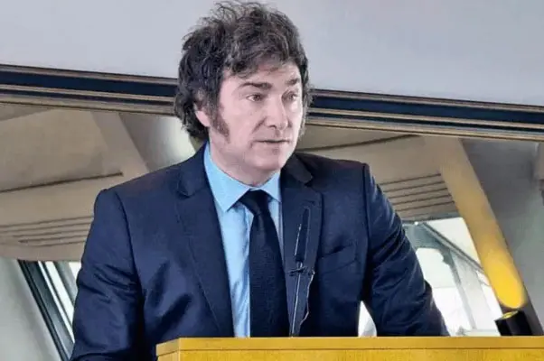 Milei ratificó su plan para cerrar el Banco Central y dolarizar, pero se concretará en dos años